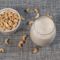 Homemade cashew milk recipe