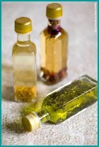 Scopri di più sull'articolo Regalini golosi #1: Estratti naturali di lavanda, rosa e fiori d’arancio