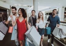 Ein rotes Kleid hat eine andere Wirkung als die weiße Bluse - auf dich selbst wie auch auf alle, die dich sehen