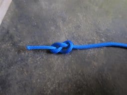 Figure 8 knot for rigging sailboat - use to set up lug rig sails cheaply - storer boat plans