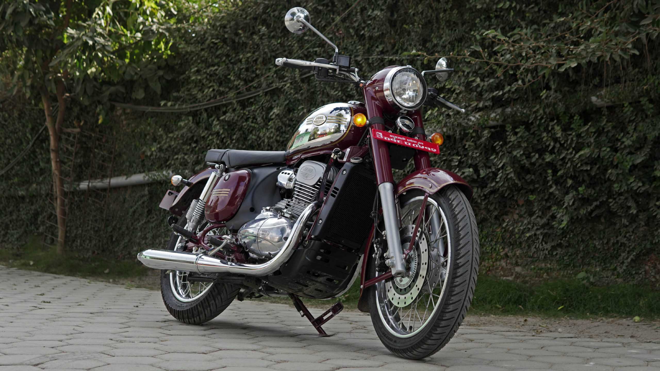 Jawa Classic Angle Front View