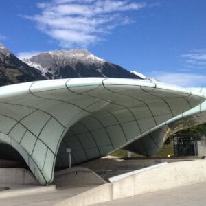 Bild: Bahnstation Architektur Zaha Hadid, Foto © ver.de