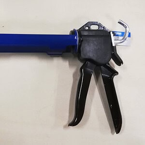 Pistola silicone con steli doppio rinforzo FERVI in alluminio