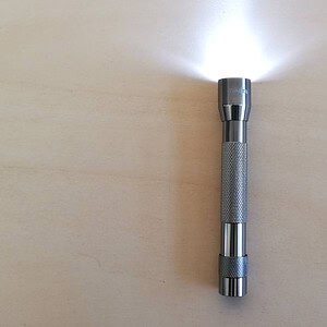 Torcia "VARTA" a Led in Alluminio, batterie incluse