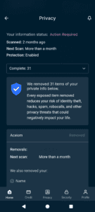 The Identity Defender Privacy screen, open to the Complete option to show what a completed privacy scan looks like.