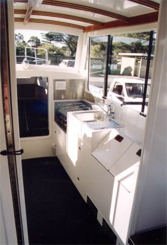 Mundoo 3 large solar electric cruising boat. Plan DIY