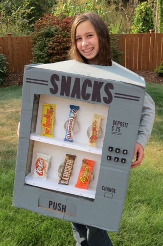 Thrifty and Thriving made an adorable Candy Vending Machine Costume.  featured on LivingLocurto.com