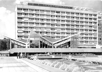 Altes Cottbus: Das Sternchen oder die Milch-Mokka-Eis-Bar KOSMOS