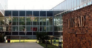 what-makes-insead-ten-month-one-year-mba-popular-higher-roi-campus-recruitment-classroom-studies-eligibility-fees-scholarship-class-composition