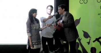 yum-restaurant-president-niren-chaudhary-rajiv-dubey-delivers-a-hit-sings-song-at-soil-one-year-mba-marketing-hr-leadership-2015-convocation