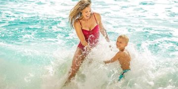 Splash in the waves with your kids withour paying more as a single mom