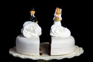 COMO NÃO ERRAR NO SABOR DO BOLO DE CASAMENTO