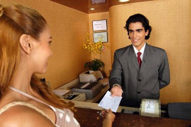 CURSO DE RECEPCIONISTA EM MEIOS DE HOSPEDAGEM