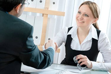 O QUE PERGUNTAR A CANDIDATOS EM ENTREVISTA DE EMPREGO