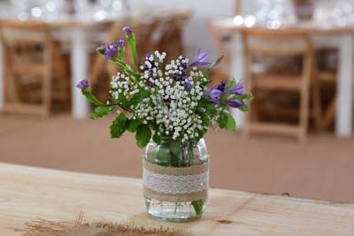 rustic country wedding flowers