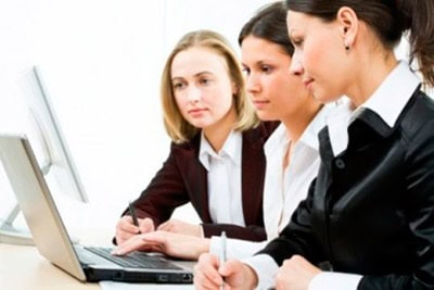 COMO LIDAR COM FAMILIARES NO TRABALHO