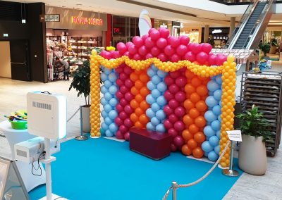 Ballonskulptur für Fotobox im EKZ Huma11 in Wien