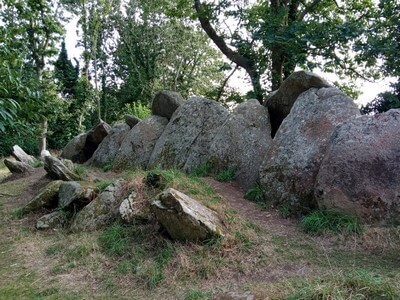 dolmen, menhir,