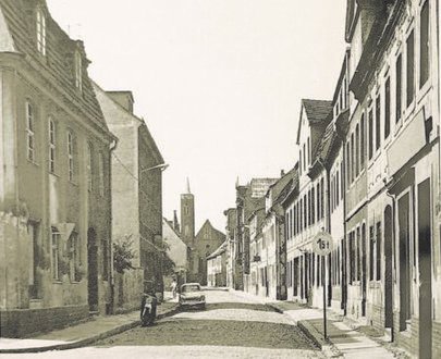 Das Foto zeigt die Klosterstraße Cottbus in den späten 60er Jahren 
