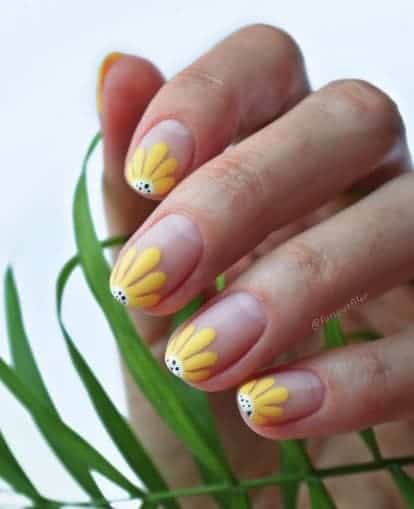 Floral Nail Design