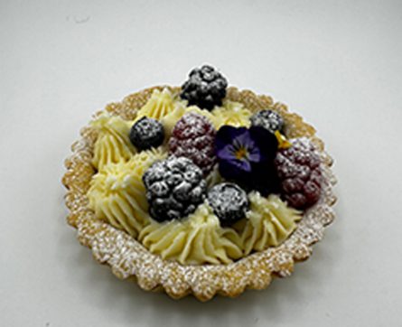 Tarta de Ganache de Chocolate Blanco con Frutos Rojos