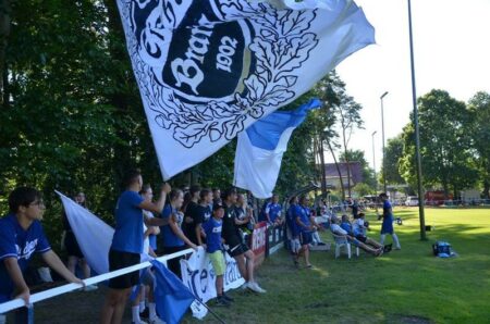 SV Eiche Branitz lädt vom 30. Juni bis 2. Juli zu einem bunt gefüllten Sportwochenende ein. Neben Fußball und Vollyball kann auch den Darts-Spielern über die Schulter geschaut werden.