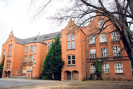 161210_sfb_schule_hotel