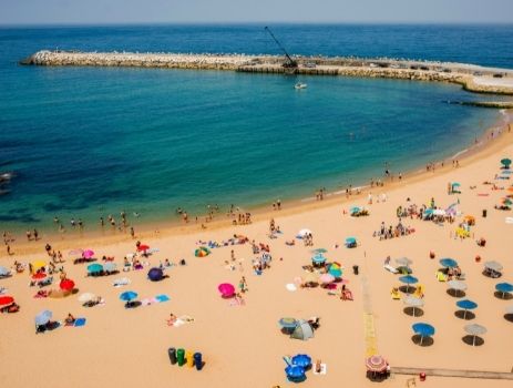 Praia do pescador. Going to the beach at Praia do Pescador is one of the best things to do in Ericeira with kids.