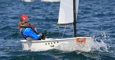 Checking boat trim by looking at the bottom bow corner