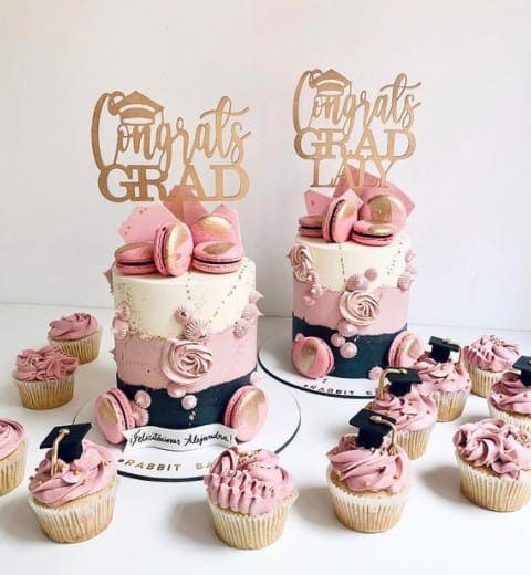 Twin Graduation Cakes, graduation cake design
