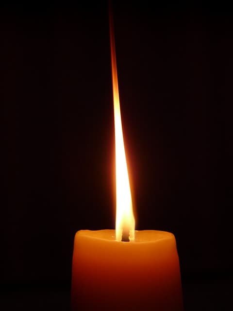 candle-11442_640
