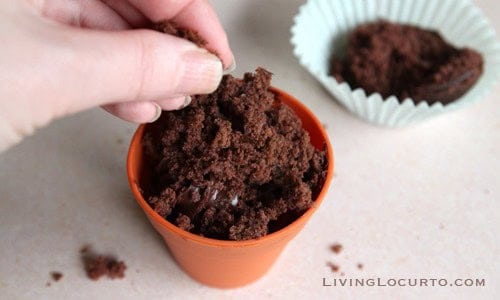 How to make Candy Carrot Cupcakes! Fun Food Edible Craft idea for a cute Easter dessert. Chocolate cupcakes and candy carrots.