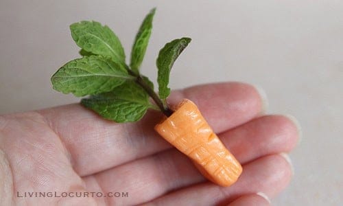 How to make Candy Carrot Cupcakes! Fun Food Edible Craft idea for a cute Easter dessert. Chocolate cupcakes and candy carrots.