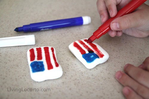 American Flag Marshmallow Pops -  Easy Edible Craft LivingLocurto.com