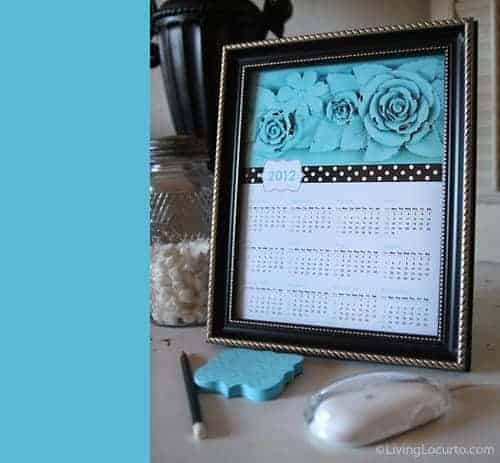 2012 Free Printable vintage floral Calendar