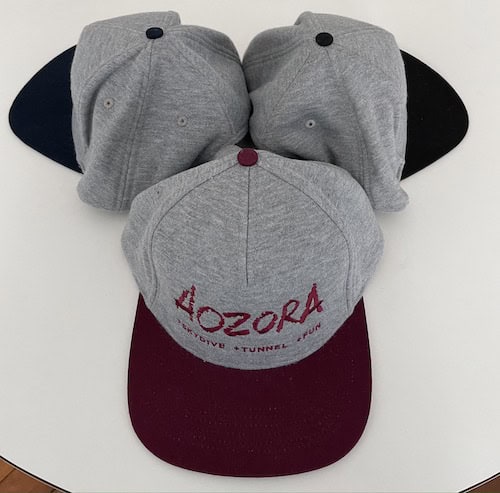 Red cap - Image 2