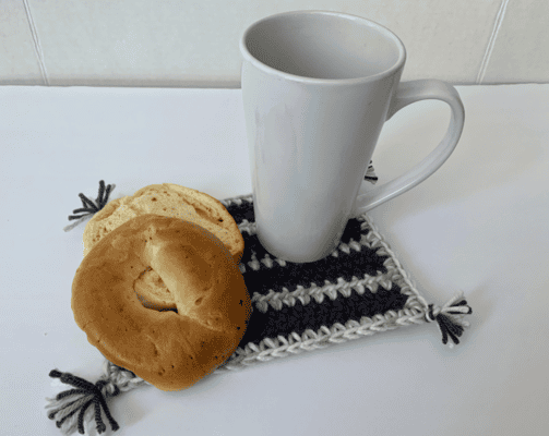 30 Minute Mug Rug - Free Pattern - www.craftaboo.com