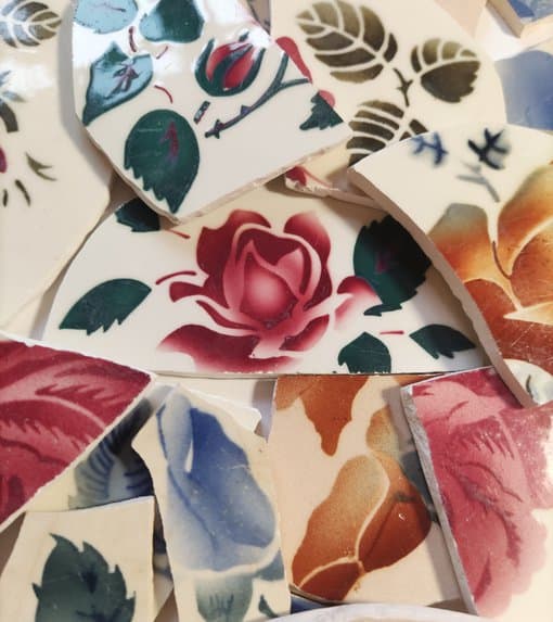 Tesselles- grands morceaux de faïence Digoin Sarreguemines - motif aux roses