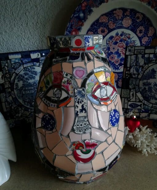 Pot Madame en mosaïque Picassiette by Sandrine Régaré