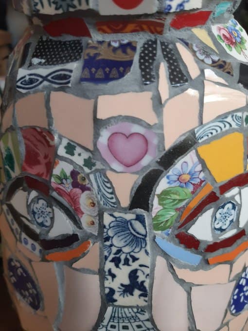 Pot Madame en mosaïque Picassiette by Sandrine Régaré – Image 3