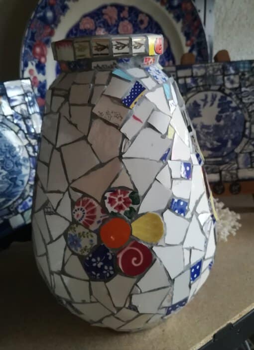 Pot Madame en mosaïque Picassiette by Sandrine Régaré – Image 6