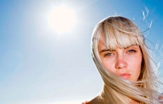 COMO CUIDAR DOS CABELOS NO VERÃO
