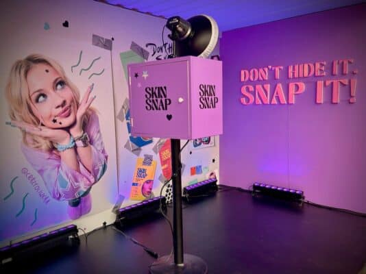 Brandowana fotobudka Skin Snap na Clout Festival w Warszawie
