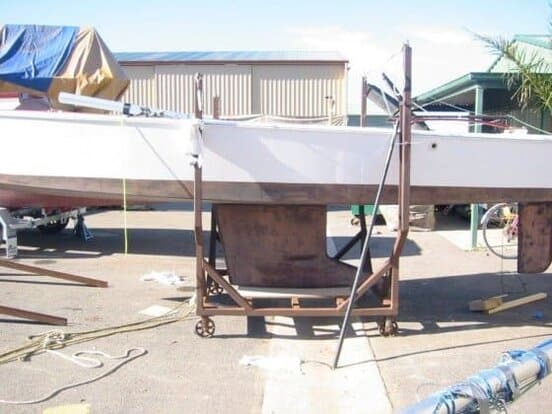 Keel design Eppler section. Turning a slow boat into a quick raceboat by optimising keel rig and hull. The Orange Boat Project: storerboatplans.com