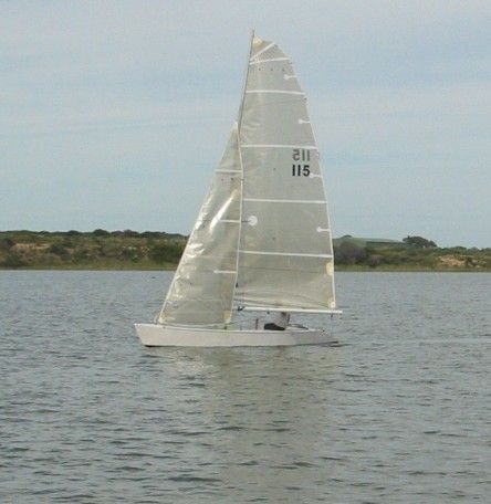Turning a slow boat into a quick raceboat by optimising keel rig and hull. The Orange Boat Project: storerboatplans.com