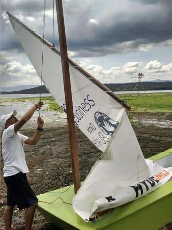 Hoist the yard and the lug sail up the mast simple cheap and easy lug rigging