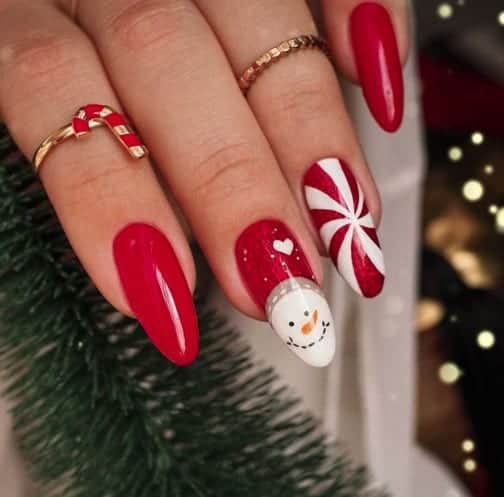 Christmas nails - Red and white nails