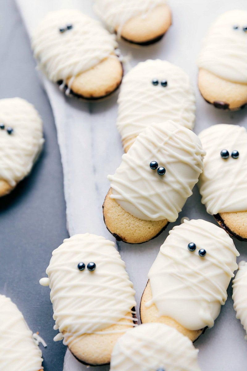 easy Halloween Mummy Cookies treats