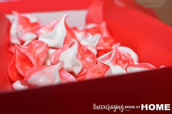 Christmas Treats Kids can Make for Neighbors - Image