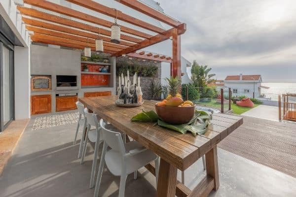 Outdoor dining area